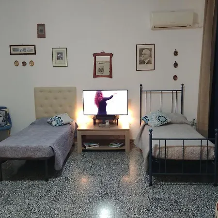 Miky M House 住宿加早餐酒店 卡利亚里